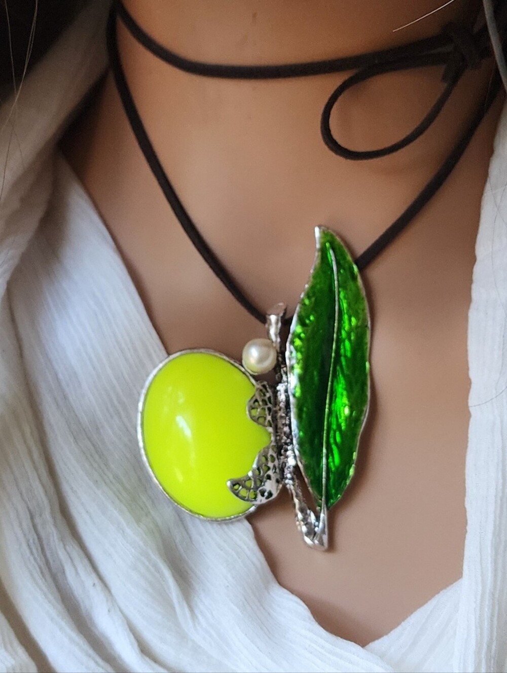 โค๏ธ Floral Jewelry Pearl Neon Big Leaf Large Silver Pendant